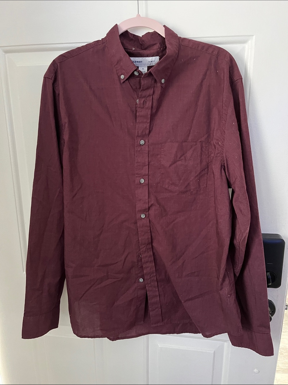 Old Navy Men's Button-Down Shirt in Burgundy